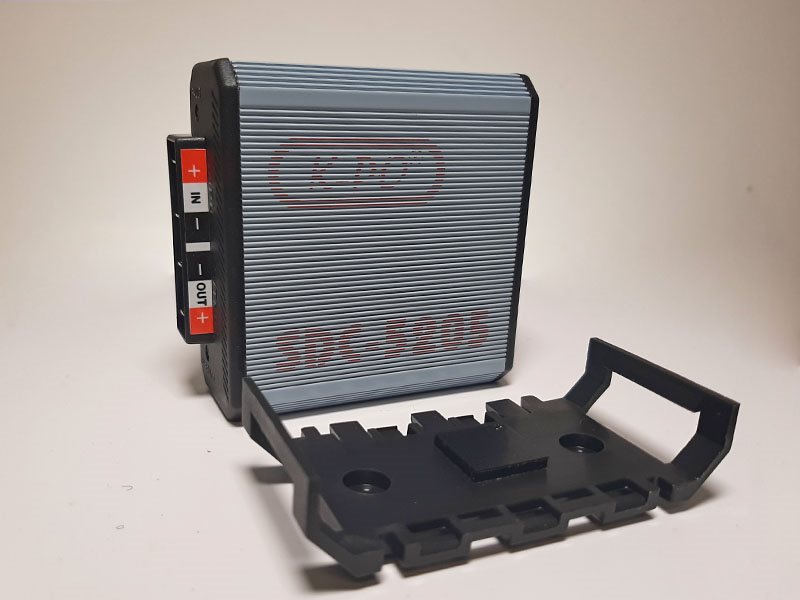 KPO SDC-5205 pulzný menič 24/12 V – 5/7 A Menič napätia