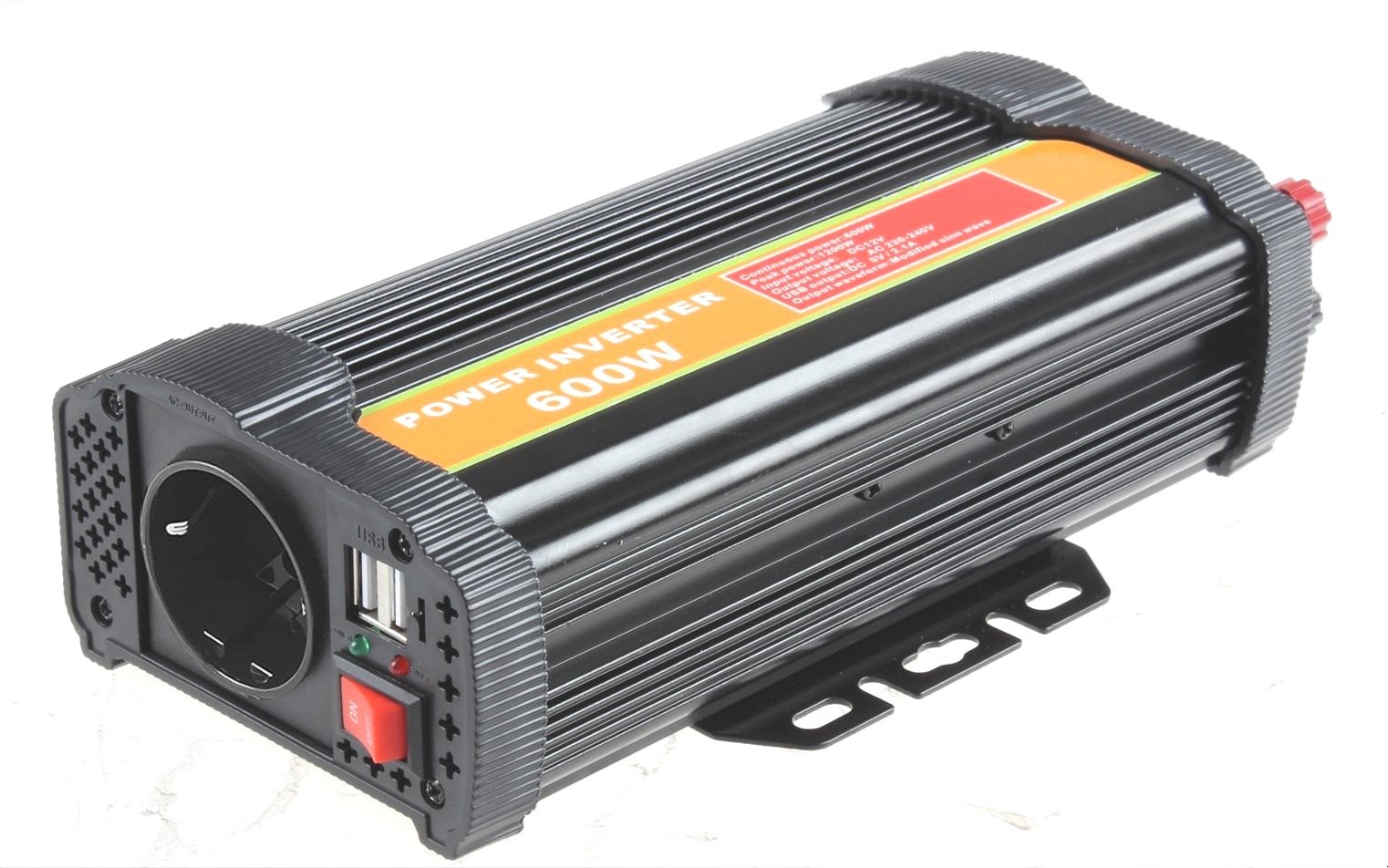 BYGD P600U - Menič napätia, 12 V na 230 V, 600 W Menič napätia