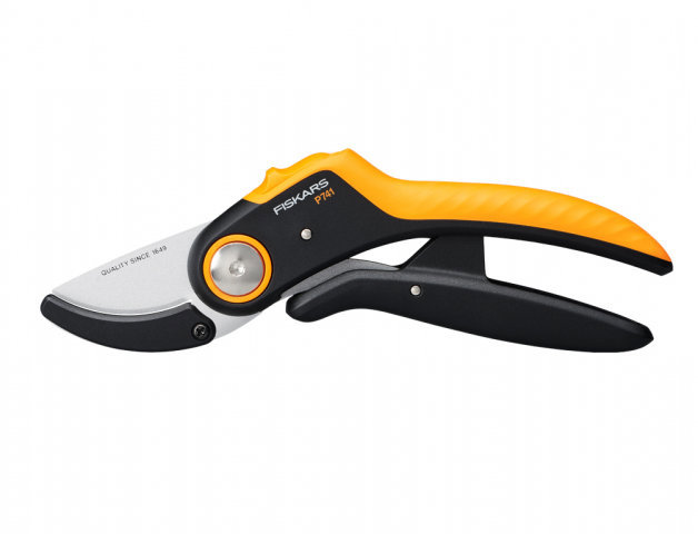 Fiskars kerti olló Plus™ PowerLever™ egylapátos P741 Ágvágó