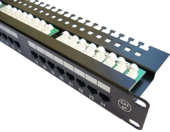 DATACOM Patch panel 19" UTP 24 port CAT5E LSA 1U BK (3x8p) hor....