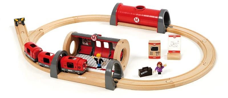 Brio World 33513 Železničná súprava so súpravou metra a nástupiskom...