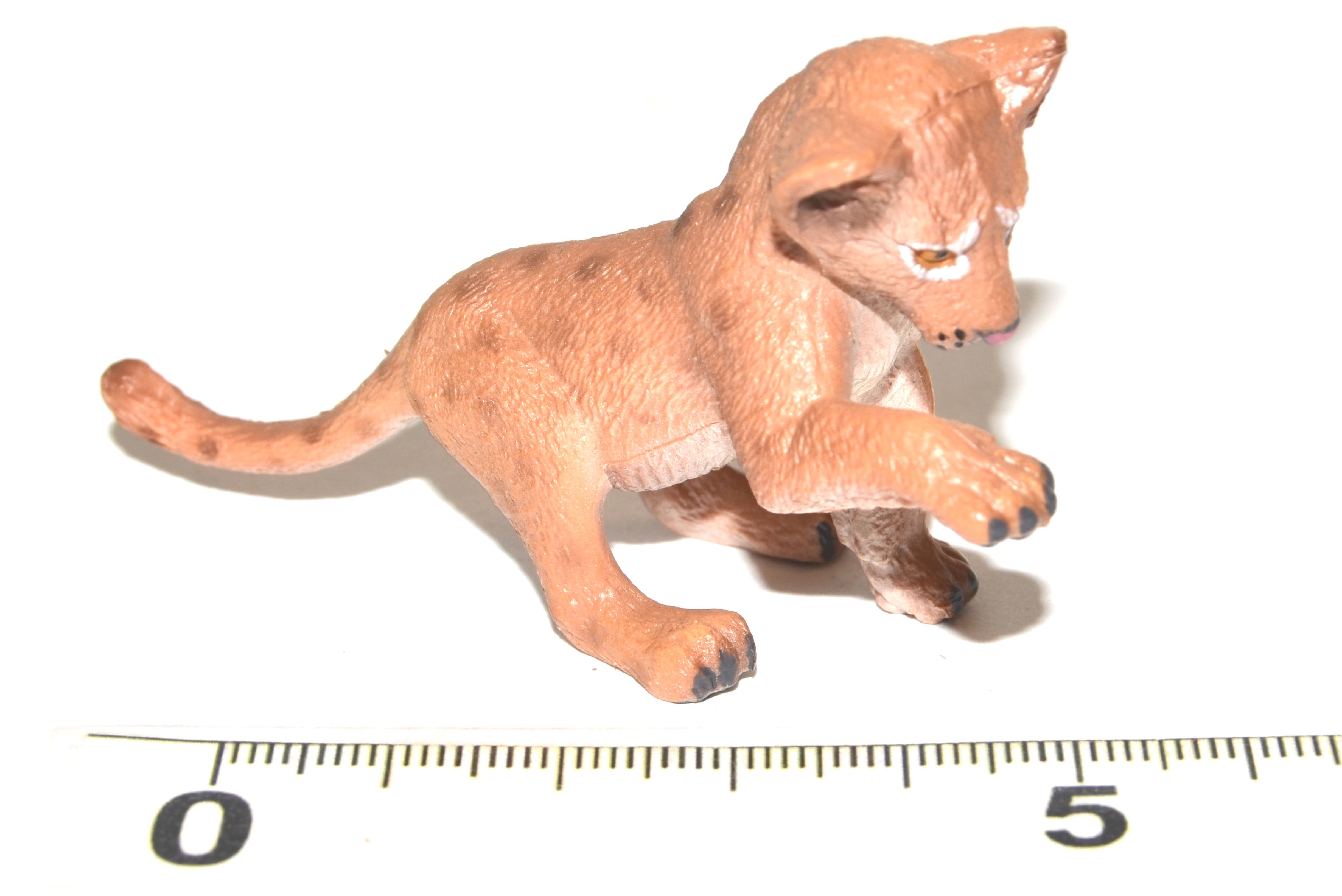 Atlas Lion Cub Figure