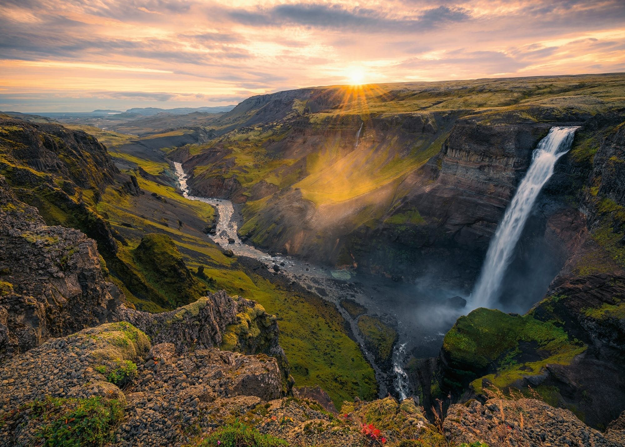 Ravensburger 167388 Scandinavia Haifoss Waterfall, Iceland 1000...