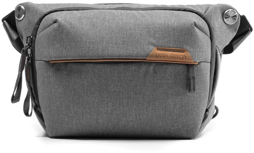 Peak Design Everyday Sling 3L v2, hamuszürke Fotós táska