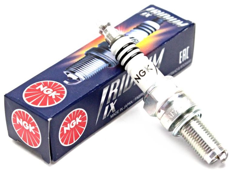 NGK BR8HIX Zapaľovacia sviečka