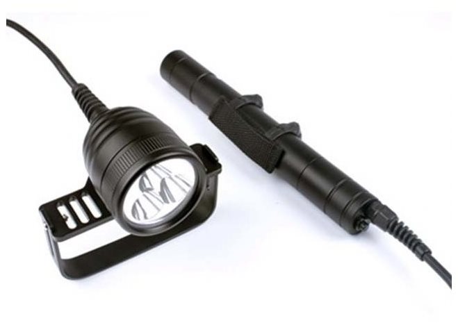 DV10 SPELEO 3000 lumen Svítilna