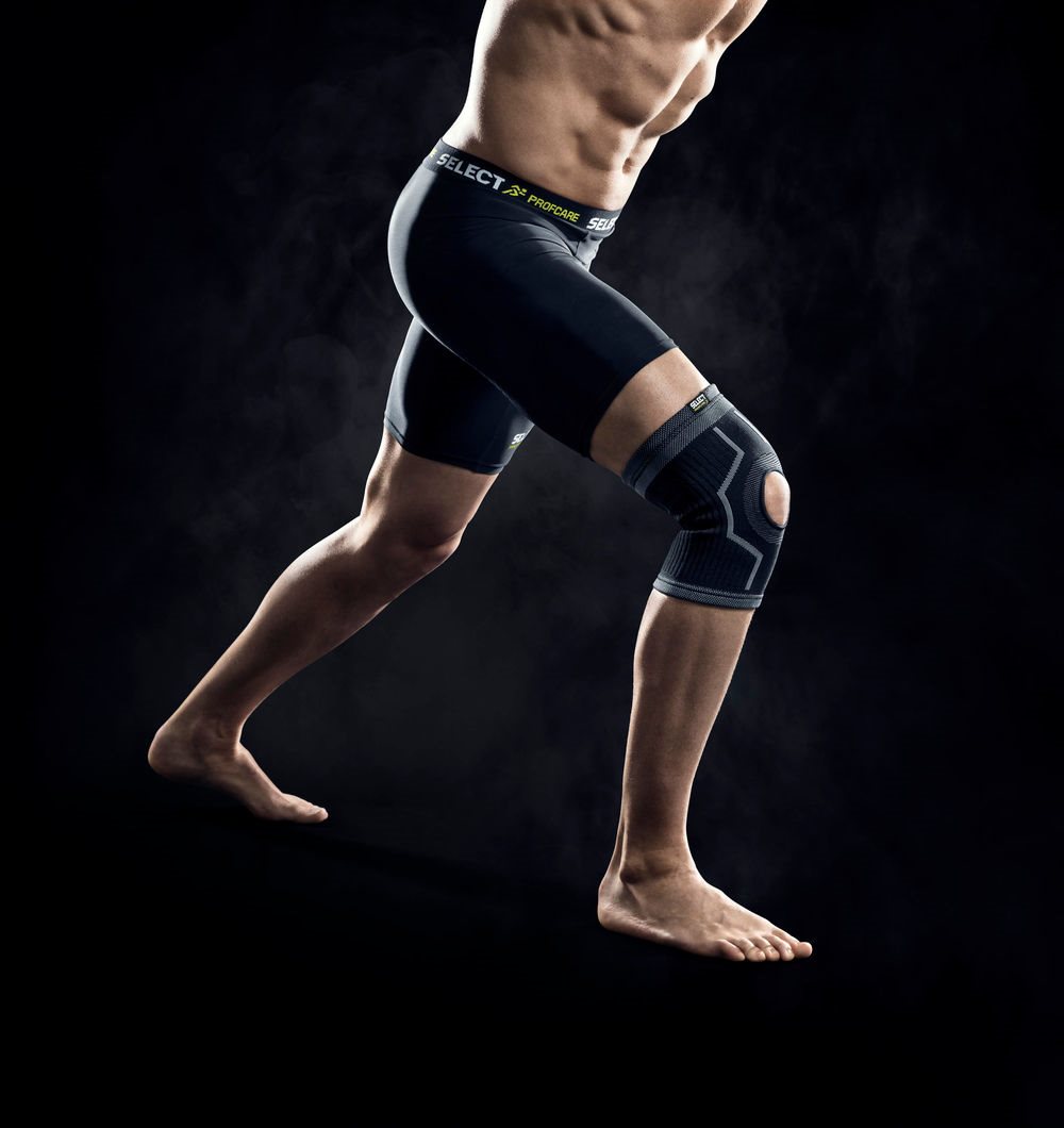 SELECT Elastic Knee support w/hole veľ. L Bandáž na koleno
