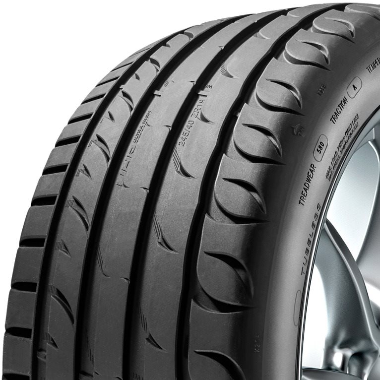 Kormoran Ultra High Performance 225/45 R17 XL 94 W