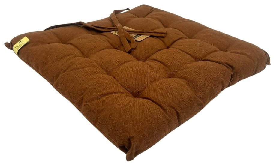 HOME ELEMENTS Podsedák prošívaný 40 × 40, pratelný, hnědý 1 ks