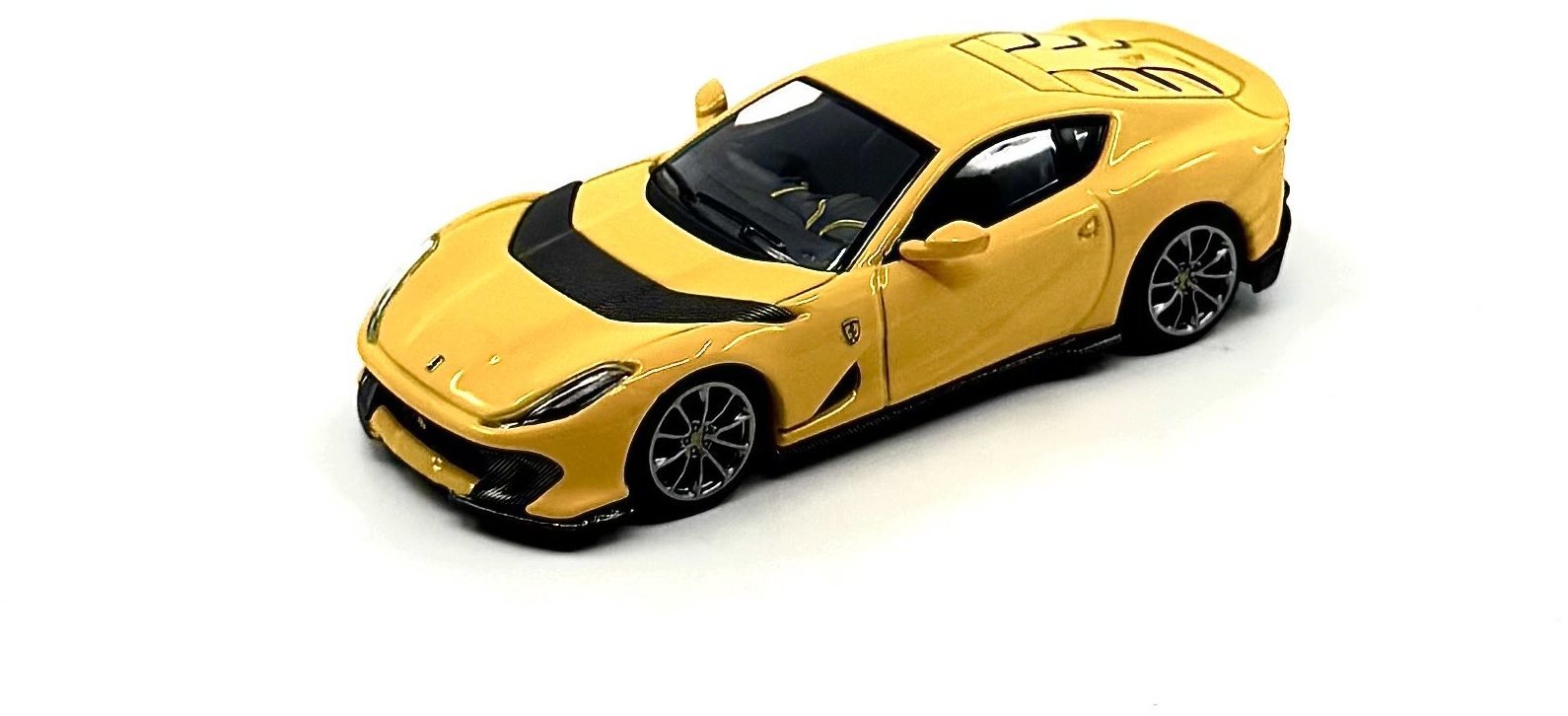 BBR Ferrari 812 Giallo Modena Competitizone 2021, yellow 1:64