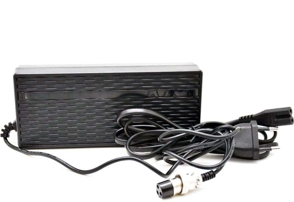 Nabíječka baterií pro elektrokoloběžku BLUETOUCH BT500
