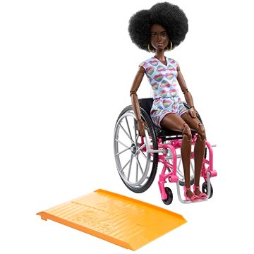 Barbie Modelka Na Invalidním Vozíku V Overalu Se Srdíčky (194735094004)