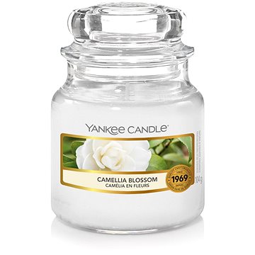 YANKEE CANDLE Camellia Blossom 104 g (5038581091419)