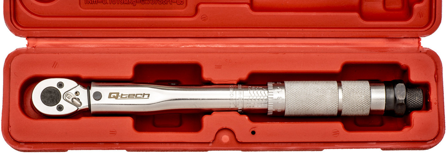 Q-TECH momentový klíč 1/4" s ráčnou 5-25 Nm