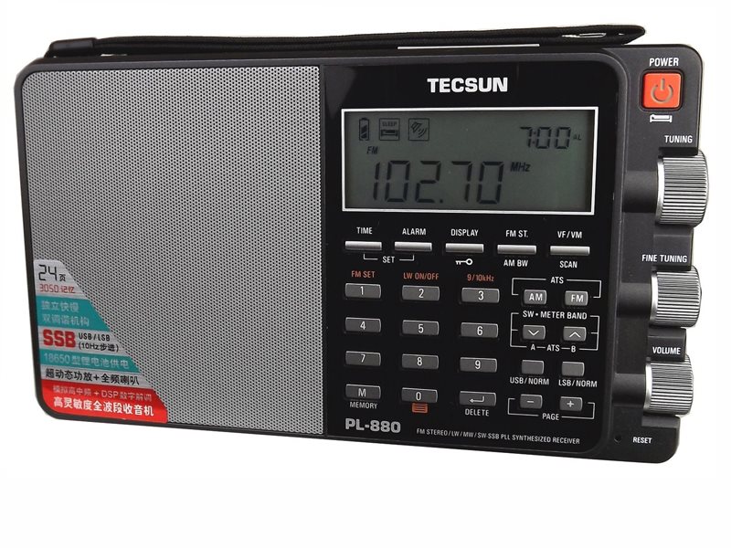Tecsun PL-880 přehledový přijímač