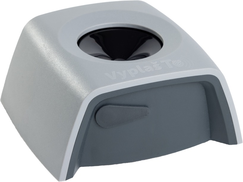 VyplašTo Plašič kun šedý