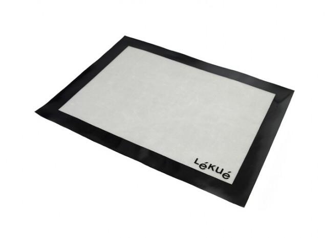 Lékué Silikonová kuchyňská podložka na pečení 40 × 30 cm, černá