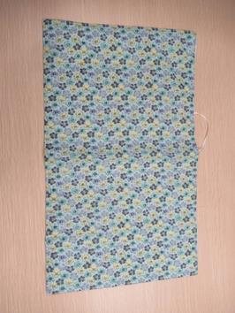 Univerzální obal na knihu 3: rozměr 25 x 41 cm