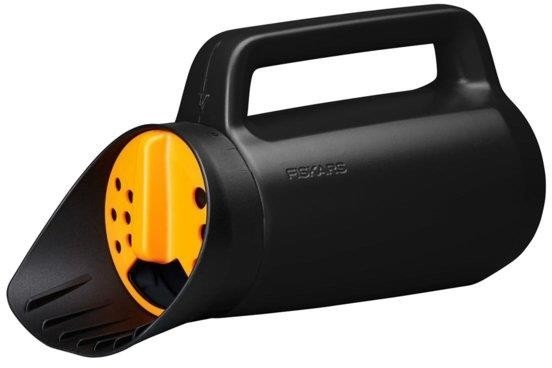FISKARS Sypač ruční Solid na hnojivo, sůl 1057076