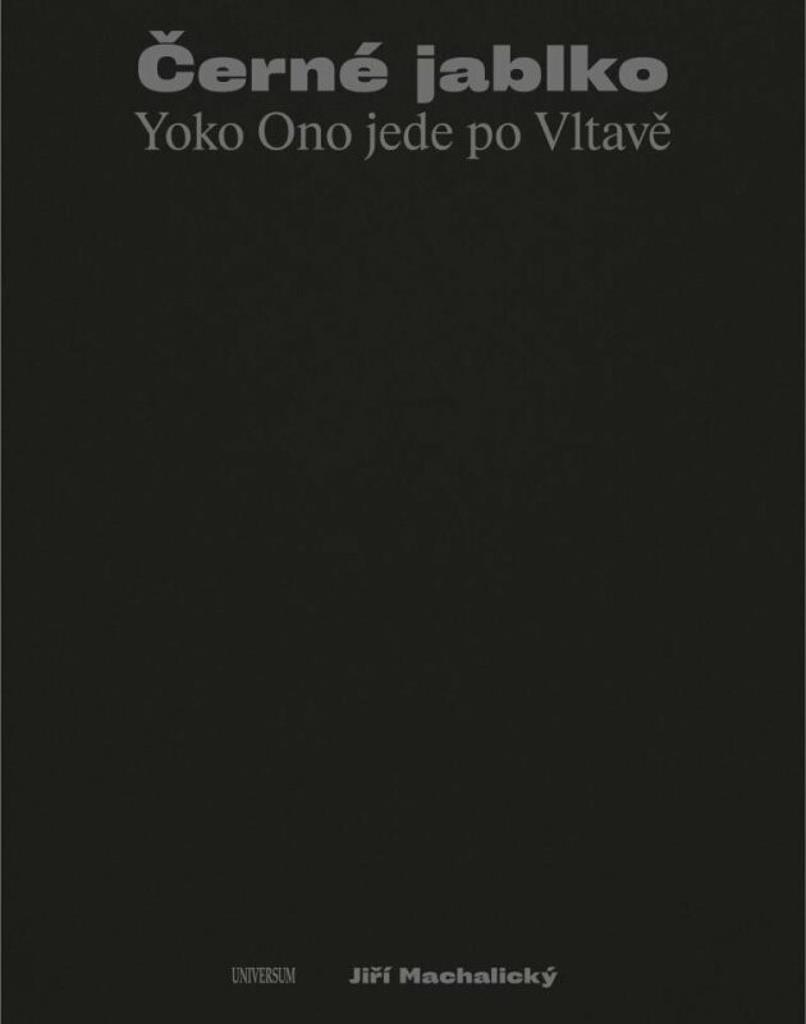 Černé jablko: Yoko Ono jede po Vltavě