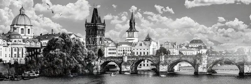 INTERDRUK Panoramatické puzzle: Around the World: Praha, Česko 1000 dílků