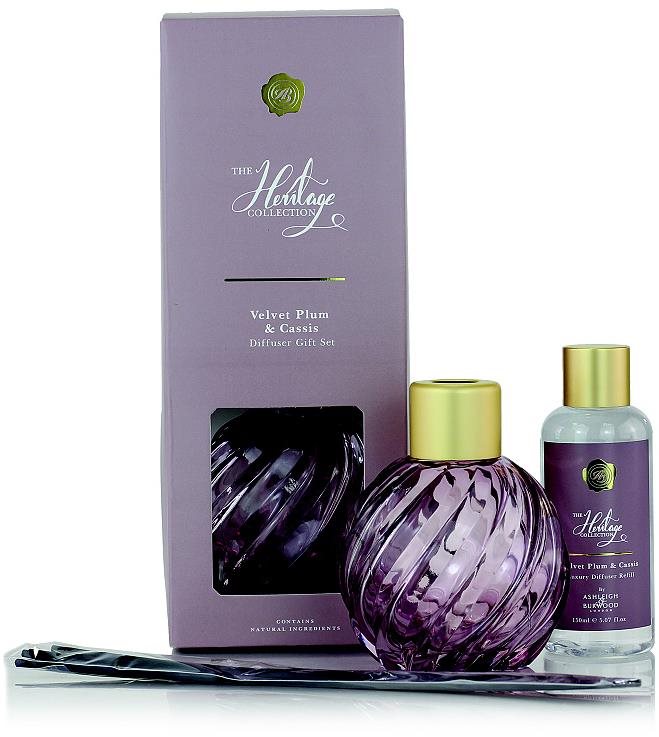 Ashleigh & Burwood Dárková sada skleněný MAUVE s náplní VELVET PLUM & CASSIS 150 ml
