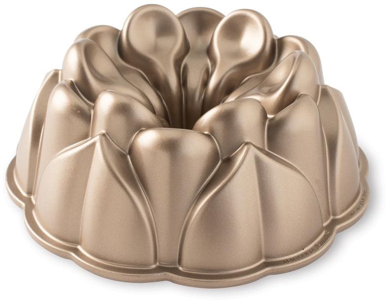 NW Forma na bábovku Magnolia 10 cup karamelová