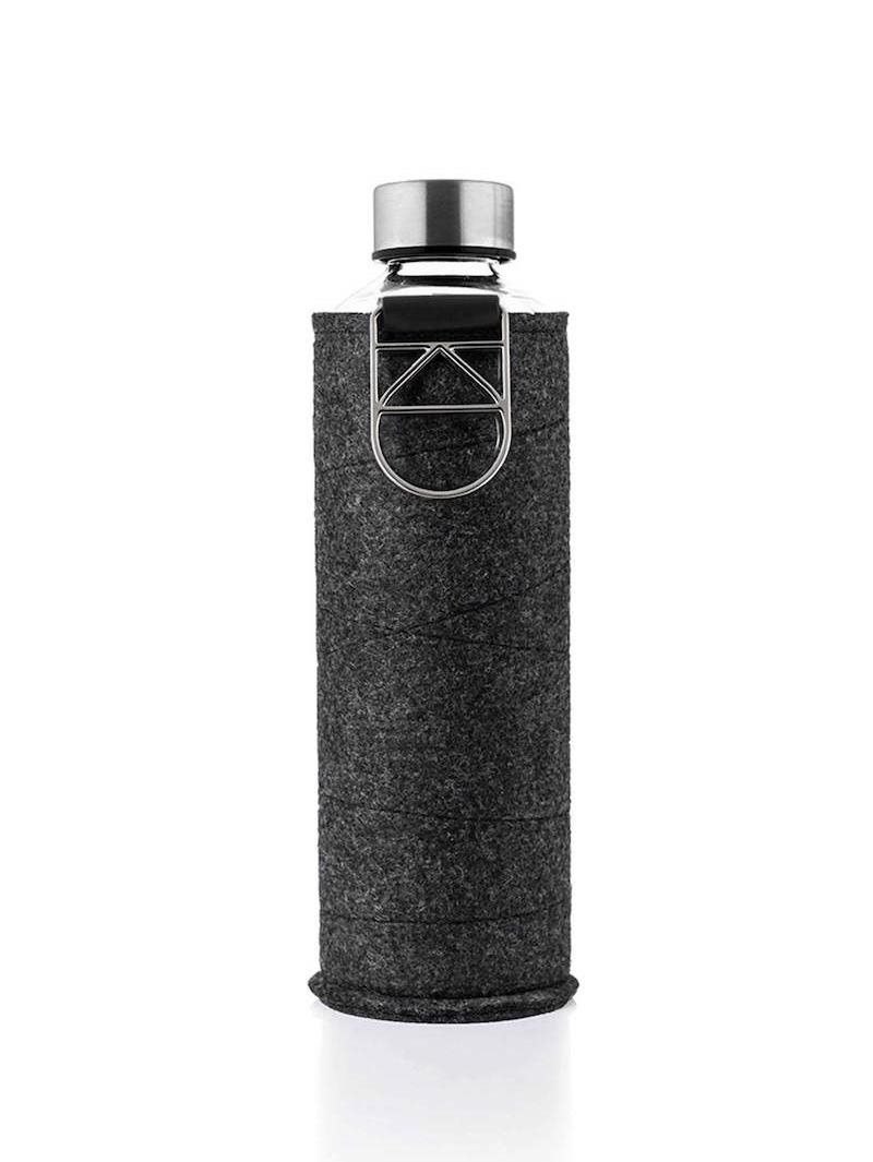 EQUA Mismatch Silver 750 ml s plstěným pouzdrem