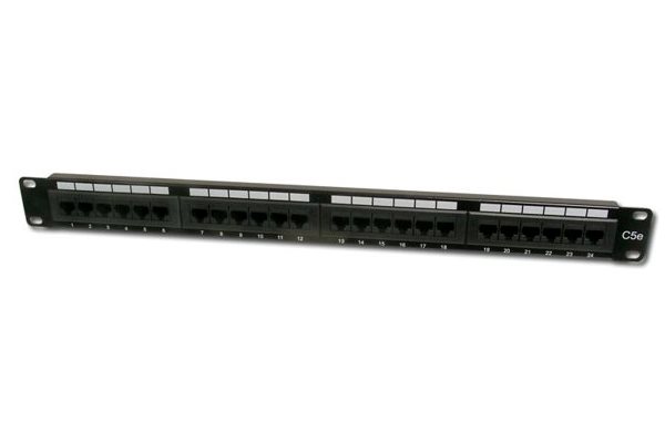 Datacom 24x RJ45, přímý, CAT5E, UTP, černý, 1U