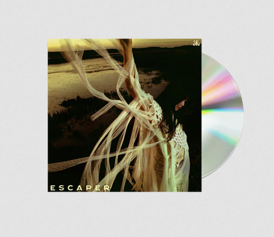 Kinsley Sarah: Escaper