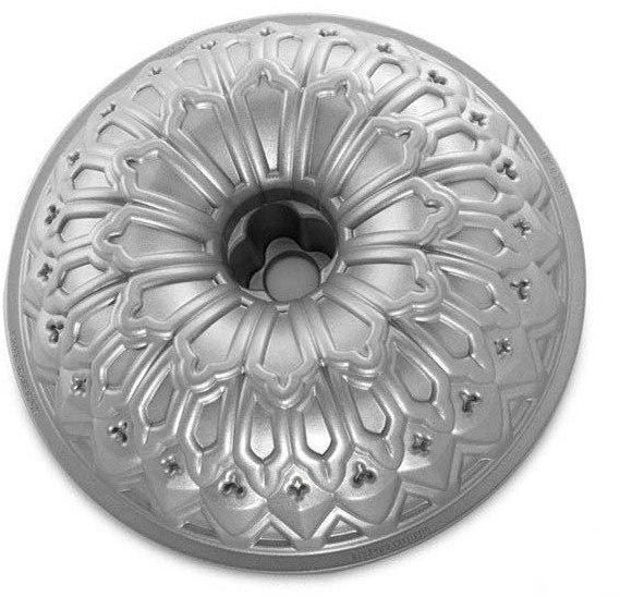 Nordic Ware Forma na bábovku Royal 9cup stříbrná