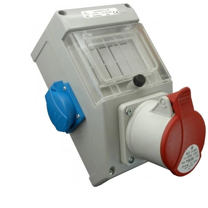 SEZ-CZ Minizásuvková rozvodnice nejištěná 1 × 1653 + 2 × 230 V, 4 modulové okénko, IP 44