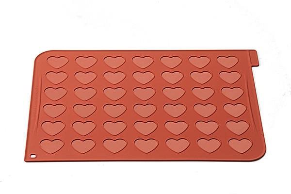 Silikomart Silikonová podložka na pečení Makronek ve tvaru srdce Silikomart Heart Terracotta