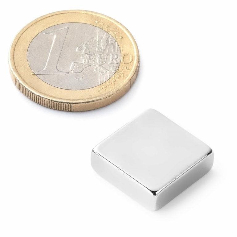 SOLLAU neodymový silný hranol 15×15×5 mm - balení 3 ks
