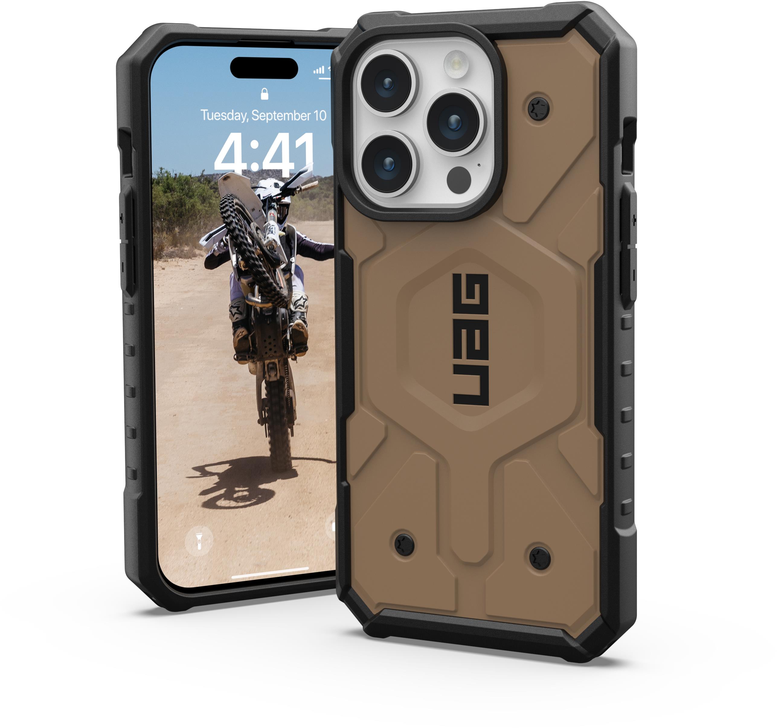 UAG Pathfinder MagSafe Dark Earth iPhone 15 Pro